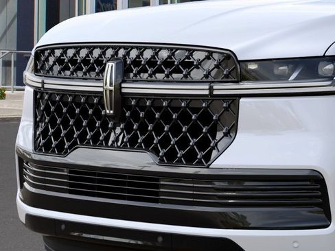 New 2027 Lincoln Navigator L Reserve w/ Jet Appearance Package AWD/4WD image 17