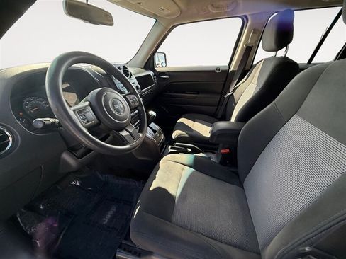 Used 2014 Jeep Patriot Sport w/ Power Value Group FWD image 10