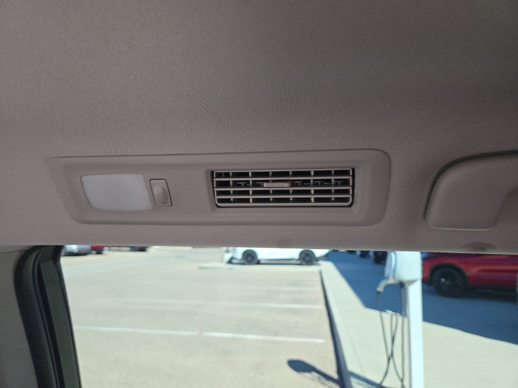 Used 2024 Nissan Pathfinder SV FWD image 17