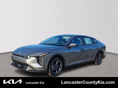 New 2025 Kia K4 LXS
