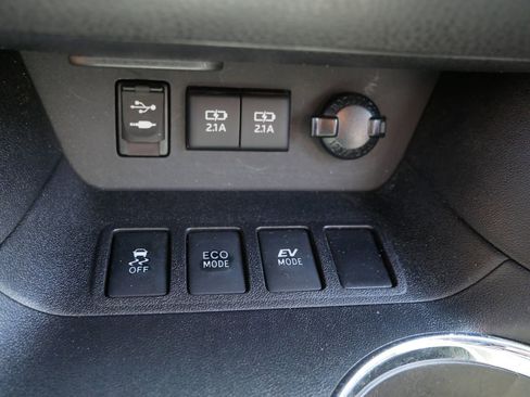 Certified 2017 Toyota Highlander Limited w/ Carpet Mat Package AWD/4WD image 24