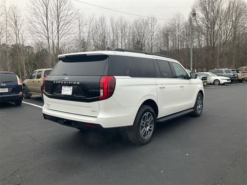 New 2026 Ford Expedition Max Active image 5