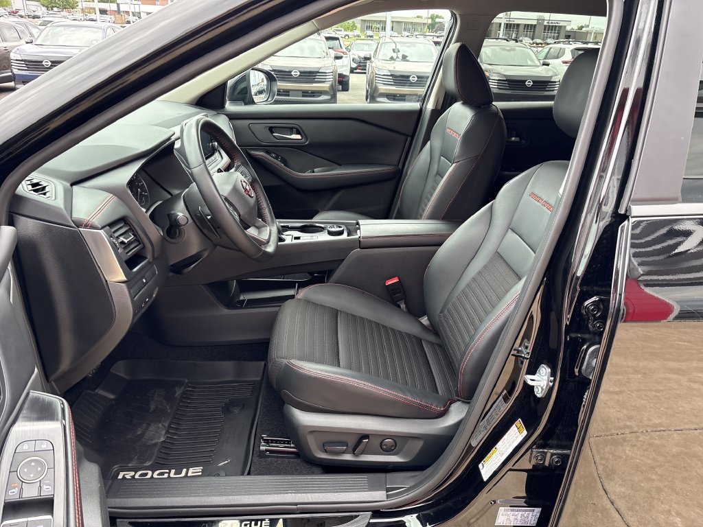 Used 2025 Nissan Rogue SV w/ Rock Creek Premium Package AWD/4WD image 9