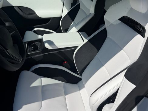 Used 2026 Tesla Model S Plaid AWD/4WD image 5