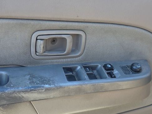Used 2002 Nissan Frontier SE RWD image 15