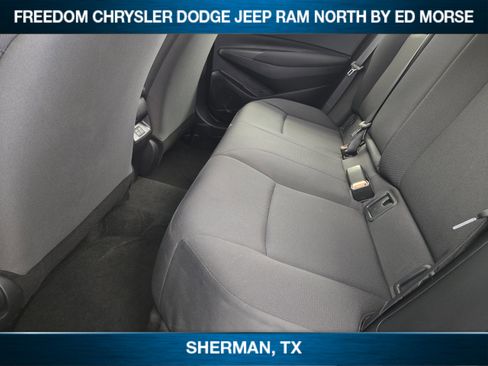 Used 2025 Toyota Corolla LE image 19