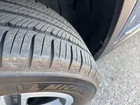 Used 2020 GMC Terrain SLT w/ Preferred Package image 14