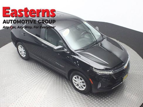 Used 2024 Chevrolet Equinox LT AWD/4WD image 3