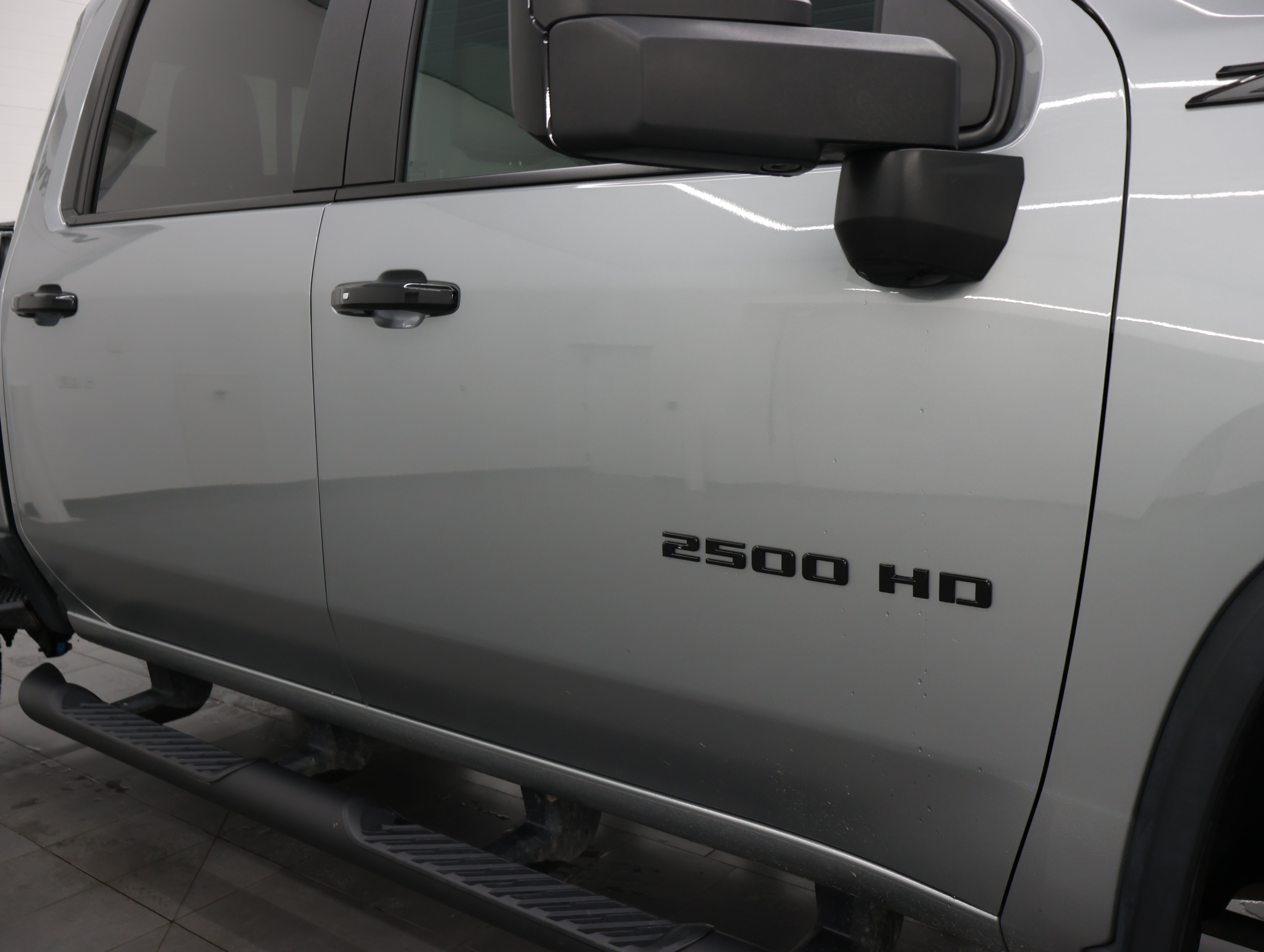 Used 2025 Chevrolet Silverado 2500 ZR2 w/ Technology Package AWD/4WD image 31