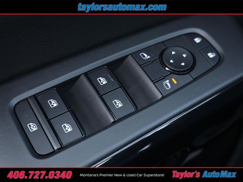 New 2025 Nissan Pathfinder SV w/ SV Premium Package image 26