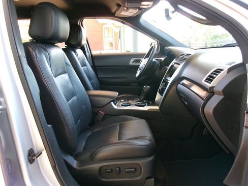 Used 2015 Ford Explorer Limited w/ Equipment Group 301A image 35