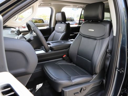 Certified 2025 Ford Expedition Platinum w/ Driver's Package image 25