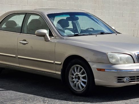 Used 2005 Hyundai XG350 L FWD image 7