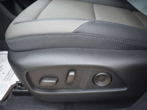 New 2026 Chevrolet Equinox LT image 13