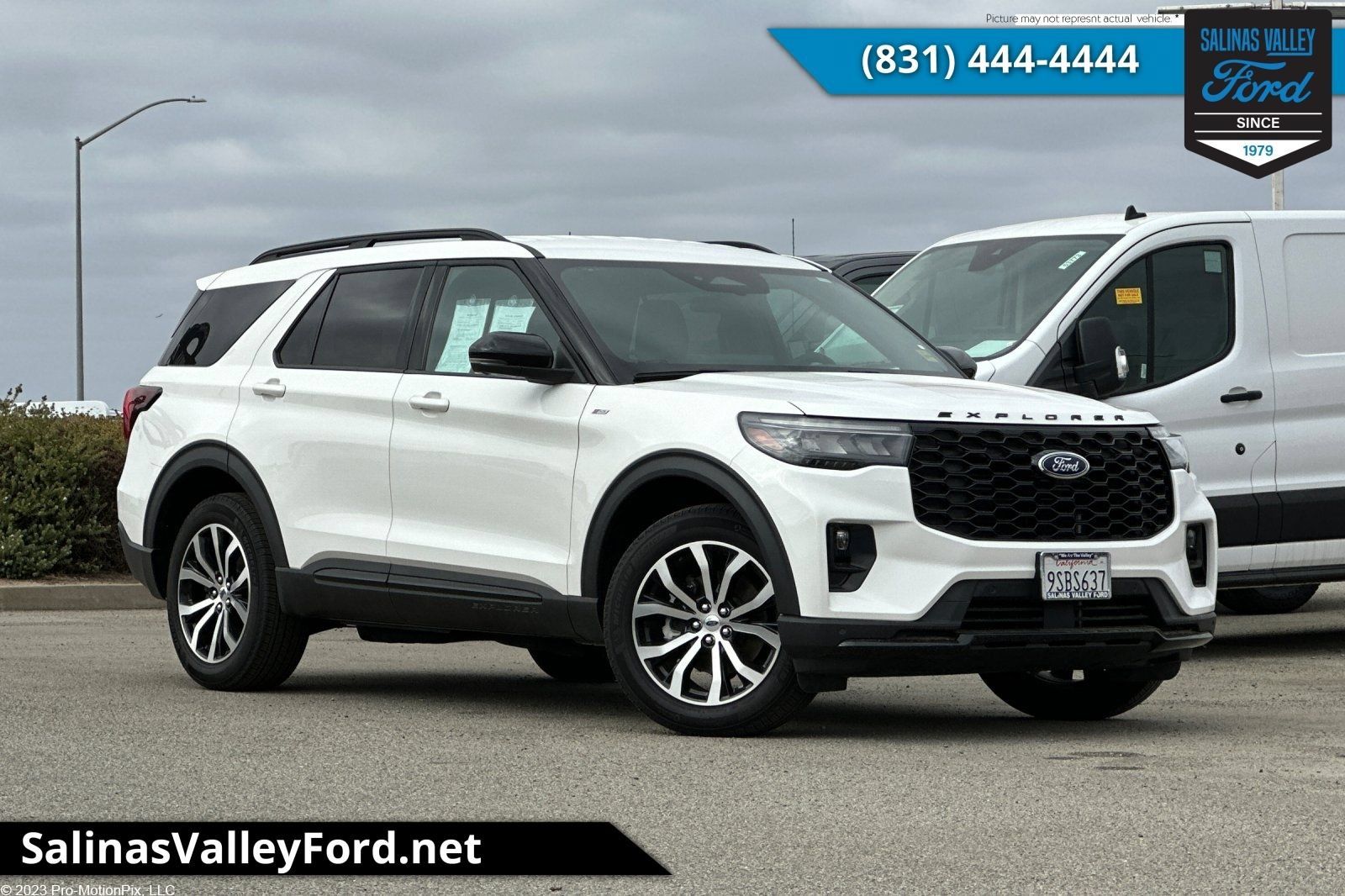 New 2025 Ford Explorer ST-Line AWD/4WD image 1