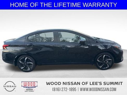 New 2025 Nissan Versa SR w/ Trunk Package image 8