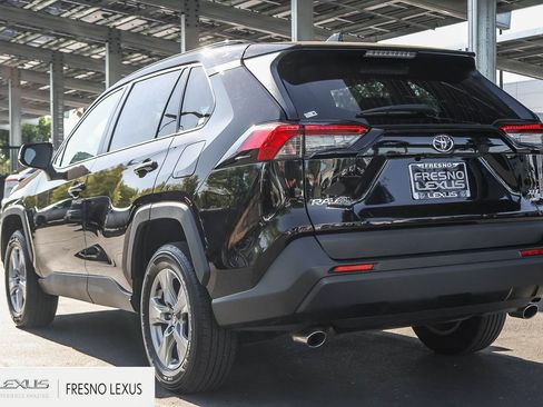 Used 2024 Toyota RAV4 XLE AWD/4WD image 4