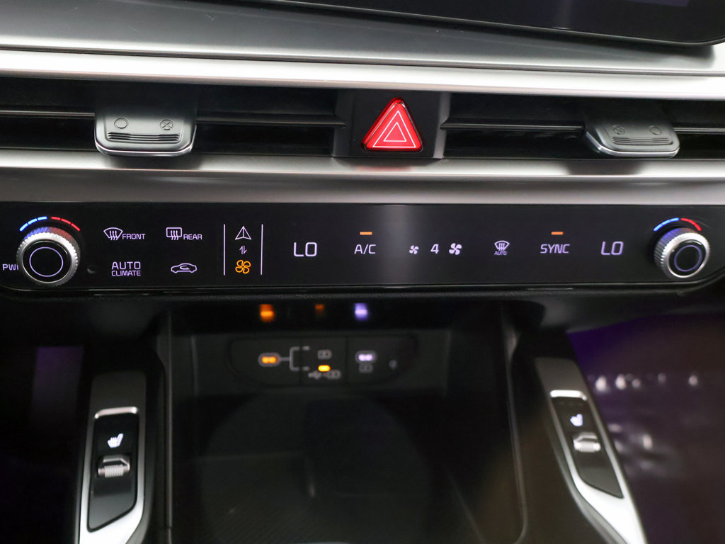 Used 2024 Kia Sorento S w/ Panoramic Sunroof Package FWD image 51