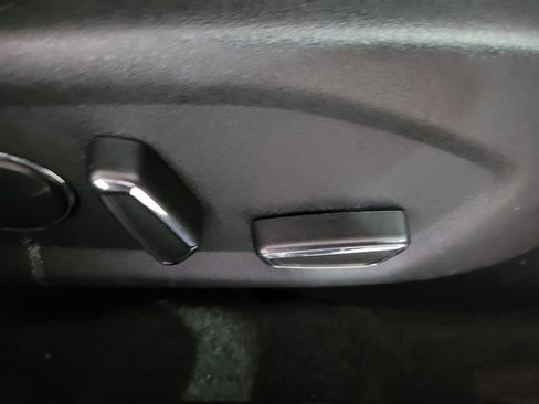 Used 2017 Ford Explorer XLT w/ Equipment Group 202A image 62