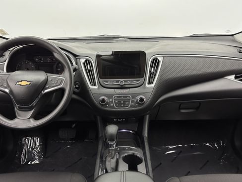 Used 2024 Chevrolet Malibu LT image 28