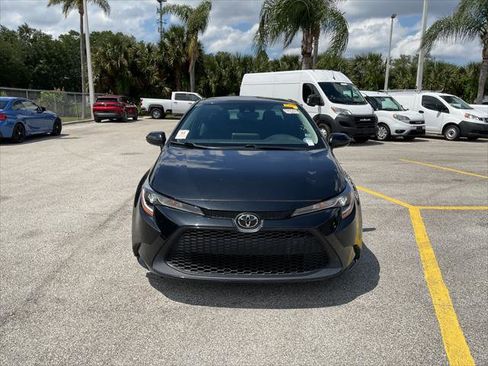 Used 2020 Toyota Corolla LE FWD image 12
