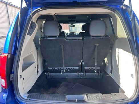 Used 2019 Dodge Grand Caravan SXT image 16