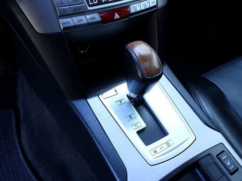 Used 2014 Subaru Outback 2.5i Limited image 11