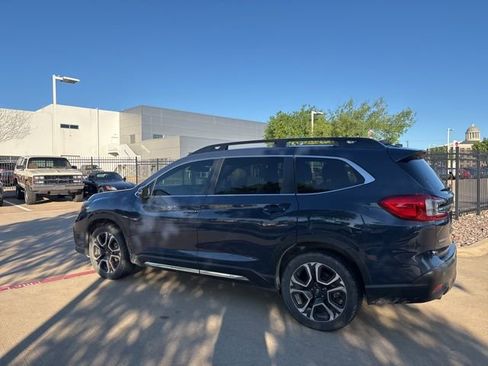 Used 2023 Subaru Ascent Limited image 8