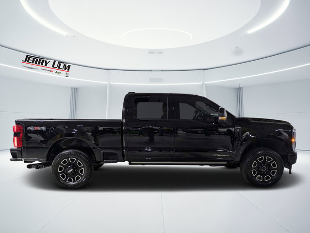 Used 2025 Ford F250 Platinum AWD/4WD image 2