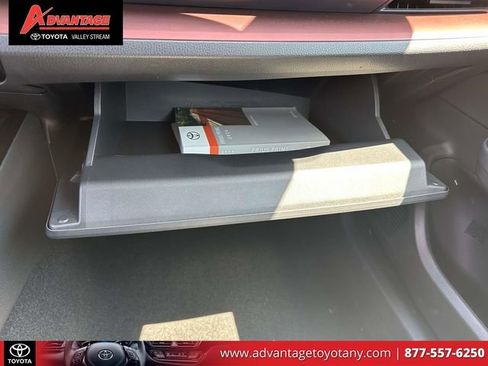 Used 2024 Toyota Prius Prime FWD image 38