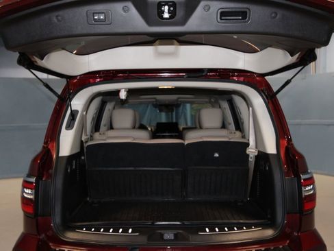 Used 2024 Nissan Armada Platinum w/ Captain's Chairs Package RWD image 47
