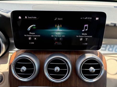 Used 2022 Mercedes-Benz GLC 300 image 37