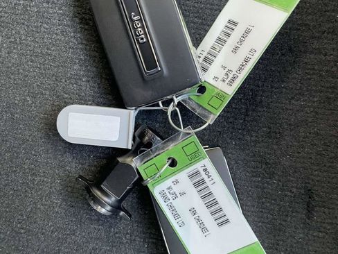 New 2025 Jeep Grand Cherokee L Limited AWD/4WD image 36