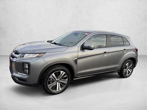 Used 2024 Mitsubishi Outlander Sport SE image 1