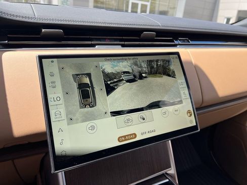 New 2026 Land Rover Range Rover SE AWD/4WD image 17