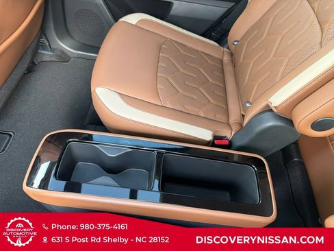 New 2026 Nissan Pathfinder Platinum w/ Accent Package AWD/4WD image 31