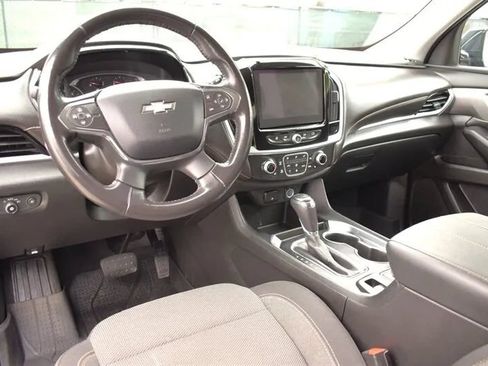 Used 2019 Chevrolet Traverse LT w/ LPO, Floor Liner Package AWD/4WD image 3