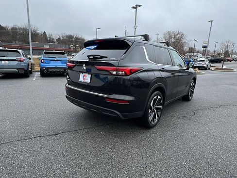 Used 2022 Mitsubishi Outlander ES image 4