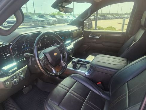 Used 2023 Chevrolet Silverado 1500 High Country w/ Technology Package AWD/4WD image 16