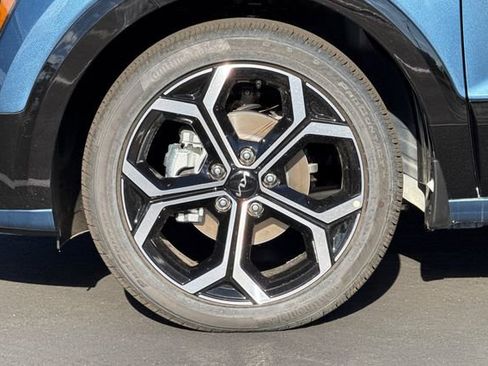 New 2025 Kia Niro EX Touring image 35