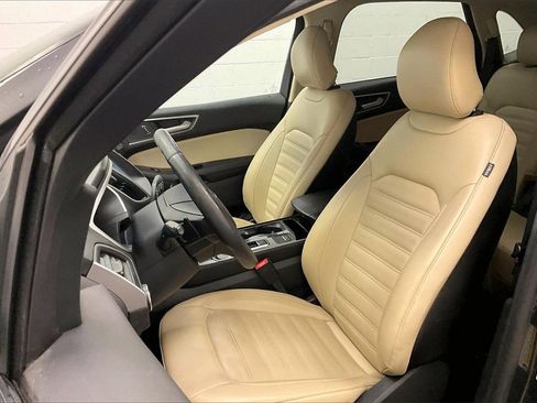 Used 2019 Ford Edge SEL w/ Equipment Group 201A image 15