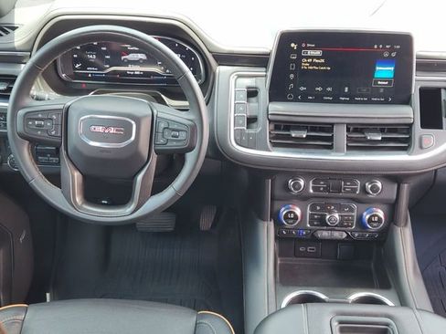 Used 2024 GMC Yukon XL AT4 w/ Technology Package AWD/4WD image 27