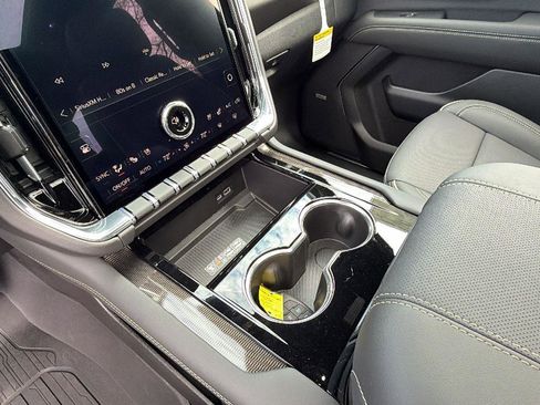 New 2026 GMC Yukon Elevation image 34