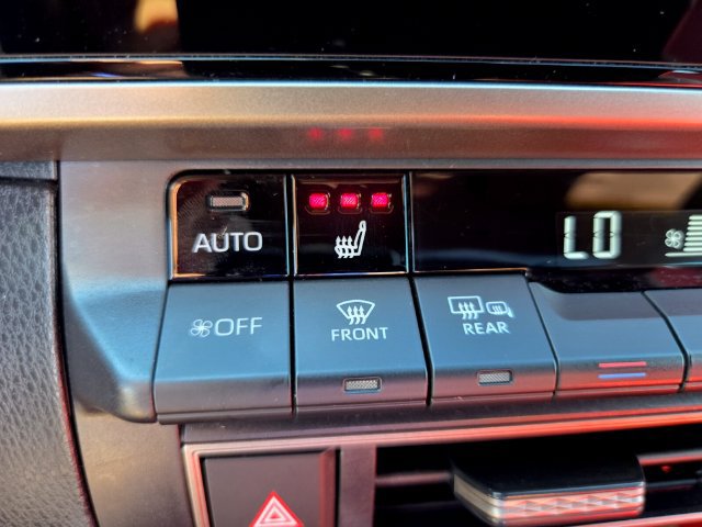 Used 2025 Toyota Camry XSE FWD image 25