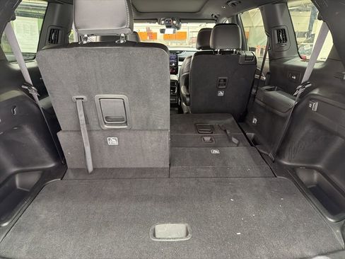 Used 2024 Jeep Grand Cherokee L Limited w/ Luxury Tech Group II image 29