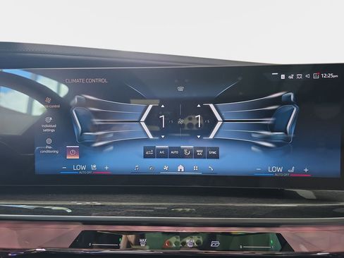 New 2026 BMW 760i xDrive image 17