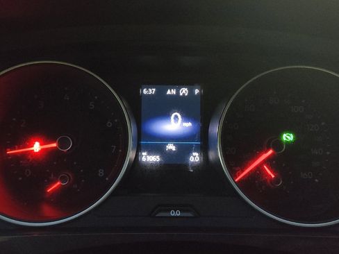 Used 2021 Volkswagen Tiguan SEL image 23