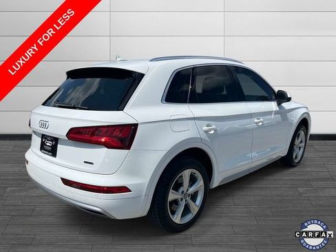 Used 2020 Audi Q5 2.0T Premium w/ Convenience Package AWD/4WD image 3
