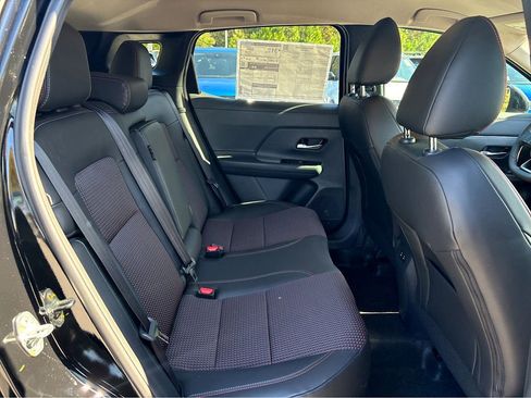 New 2026 Nissan Kicks SR FWD image 11