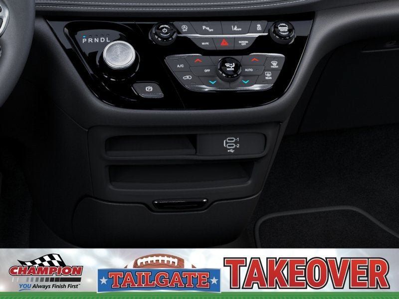 New 2027 Chrysler Pacifica Select FWD image 24